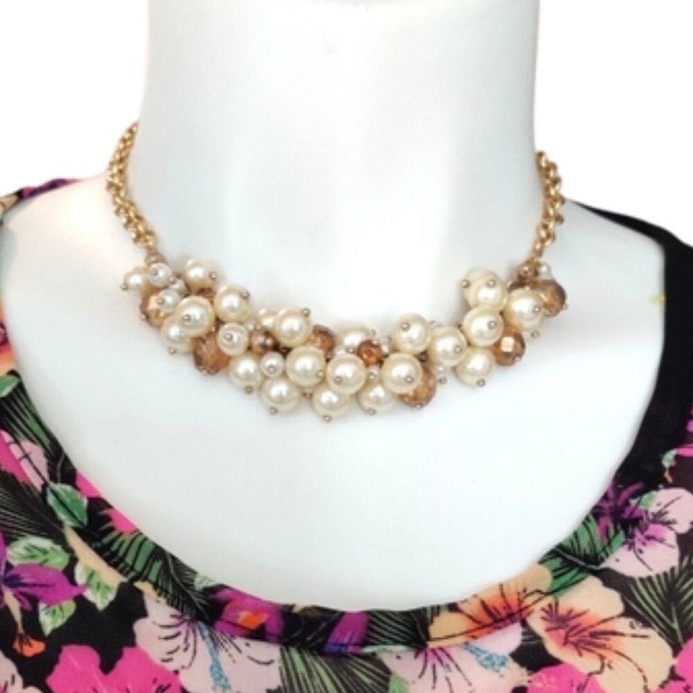 Nordstrom Gold Tone Chain Faux Pearl Bead Cluster Necklace EUC LIKE NEW